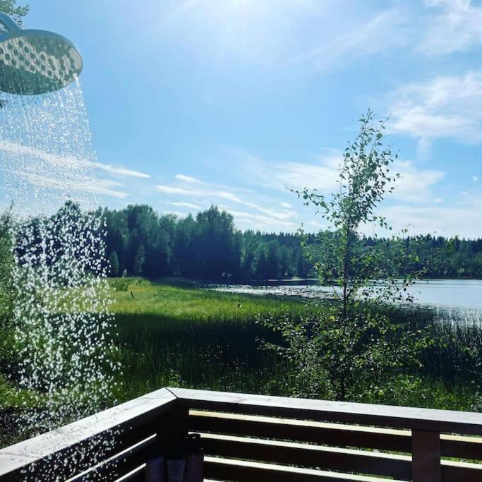 Mysig Stuga Med Sjoetomt, Naera Jaervsoebacken エクステリア 写真