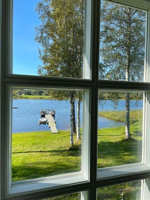 Mysig Stuga Med Sjoetomt, Naera Jaervsoebacken エクステリア 写真