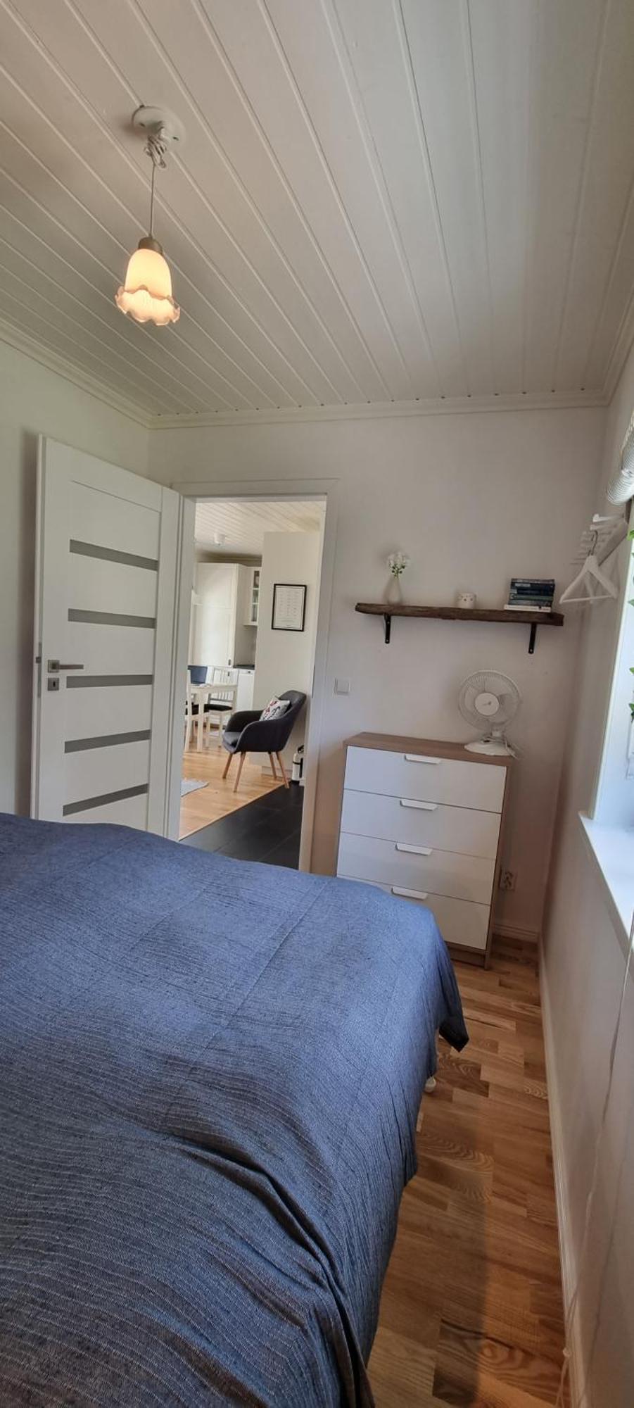 Mysig Stuga Med Sjoetomt, Naera Jaervsoebacken エクステリア 写真